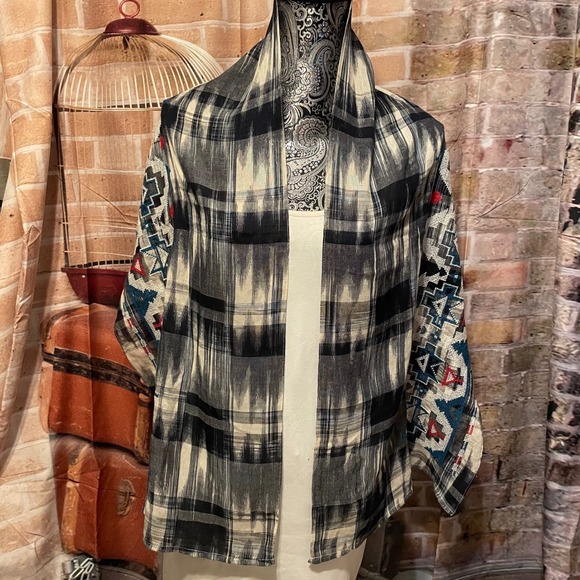 Aztec Inspired Geometric Pattern Scarf Wrap Shawl Black White Red Blue - Picture 4 of 10